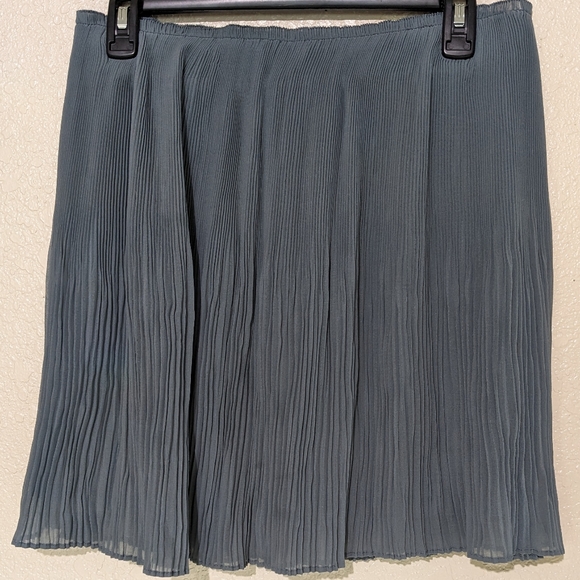 Cool tone blue flowy romantic chiffon mini skirt in size M - Picture 3 of 5